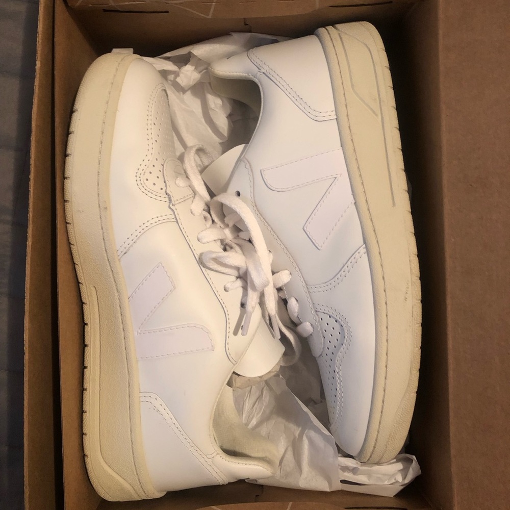 Veja v-10 White Sneakers - Picture 3 of 8